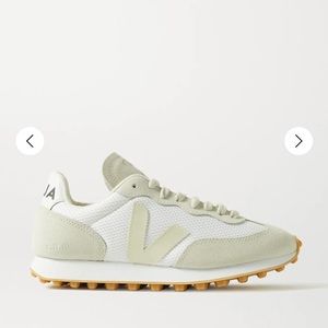 Women’s Veja Rio Branco White Sneakers sz 40/9